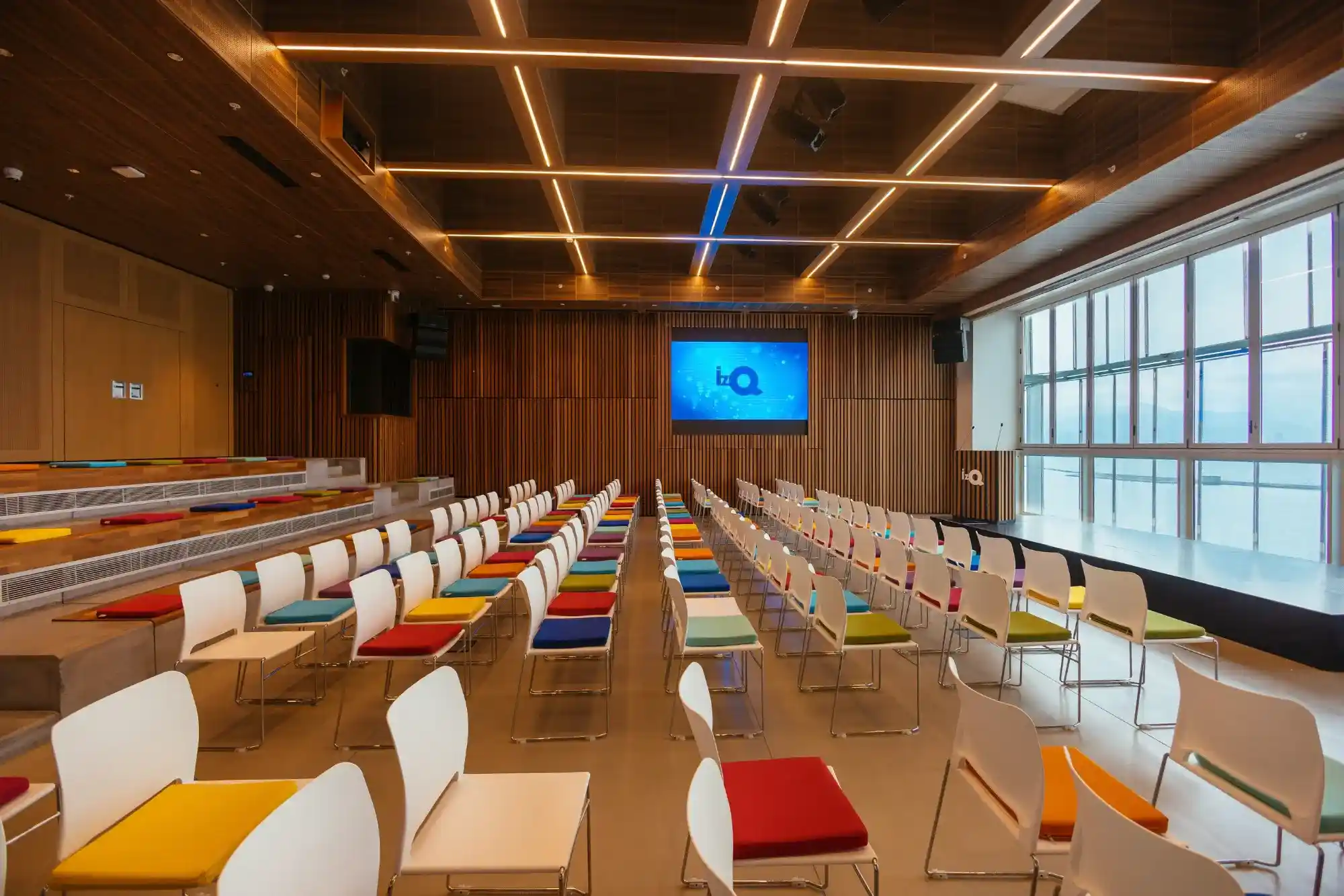 izq-megacorn-etkinlik-salonu-slider2